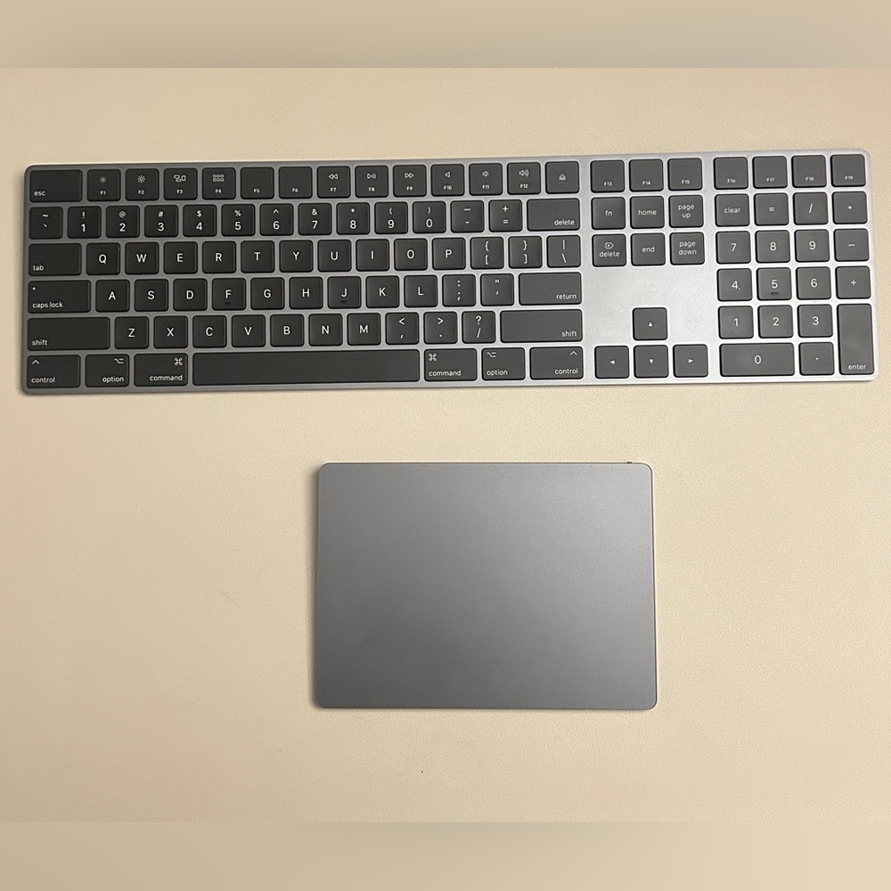 Apple Keyboard and Trackpad (Space Gray)